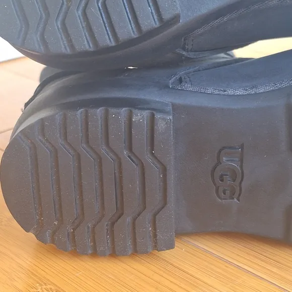 UGG Lorna Moto Boho Buckle Detailed Zip Boots 6.5 Black Waterproof Leather EUC