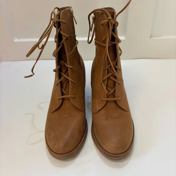 UGG Oriana Boots Brown Tan Nubuck Lace Up Zip Boho Block Heel Bootie Sz 8