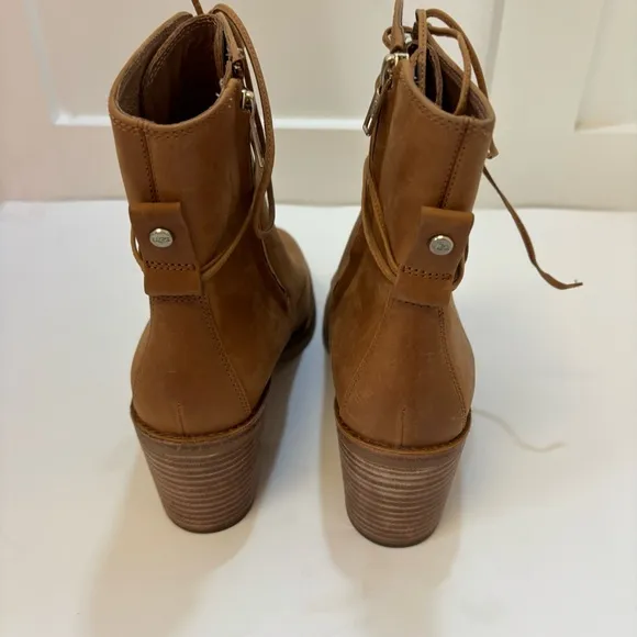UGG Oriana Boots Brown Tan Nubuck Lace Up Zip Boho Block Heel Bootie Sz 8