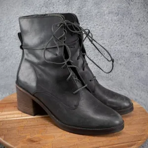 UGG Oriana Heeled Boot in Black Leather Size 11 Lace Up Chunky Heel