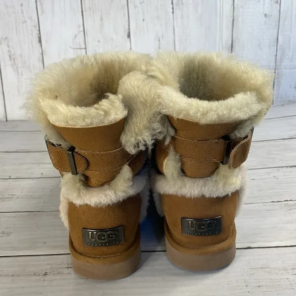UGG Vintage Chestnut Airhart Boots
