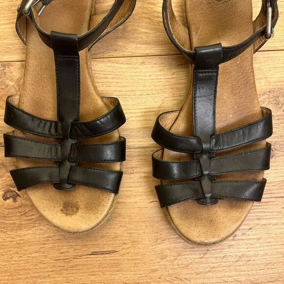 UGG Womens Lanette Sandals Size 8 Black Leather Summer Spring Break‎ Vacation