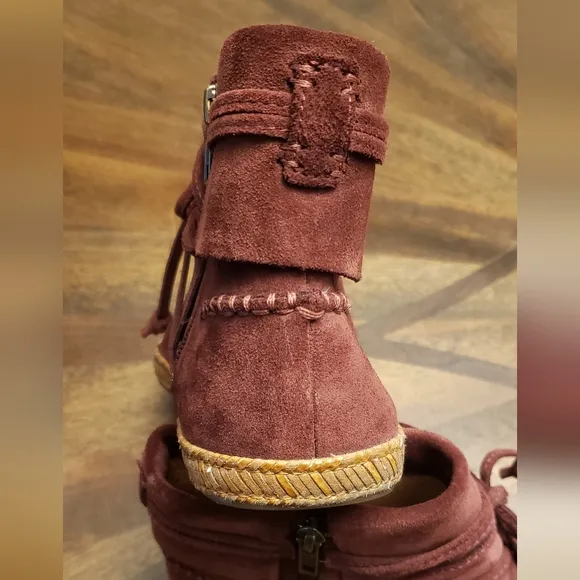 UGG Women's Reid Suede Ankle Boots - Burgundy, Size 7.5