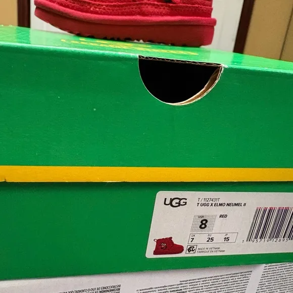 UGG x Sesame Street Kids Shoes - Blue and Red Elmo Cookie Monster boots size 8