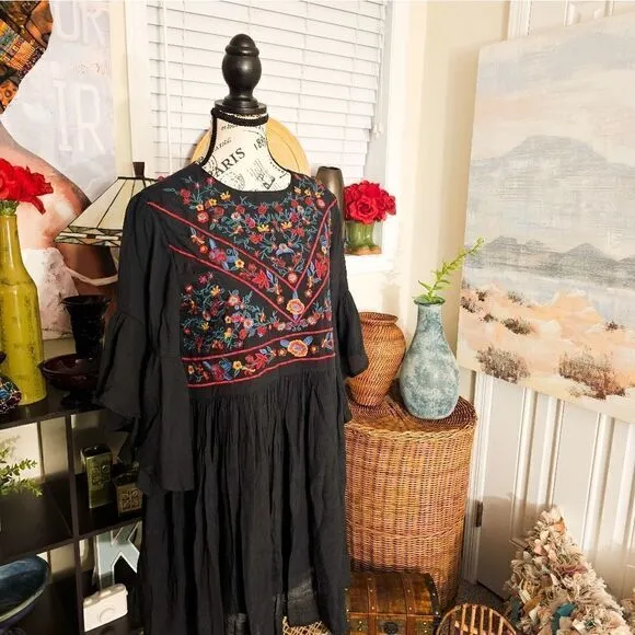 Umgee USA Rayon Blend Embroidered Babydoll Boho Dress. M fit