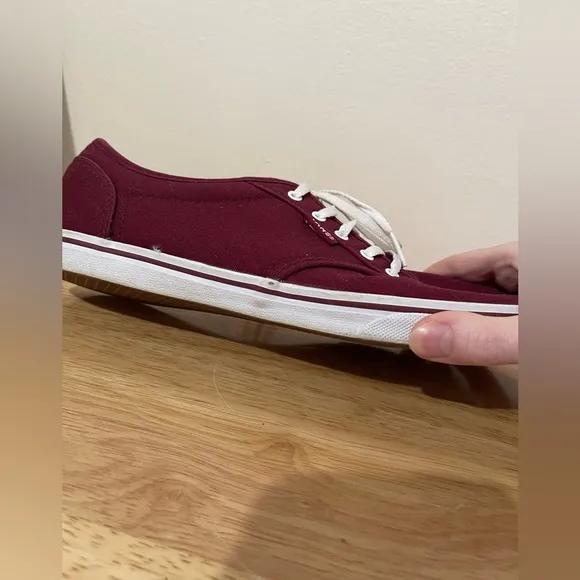 Vans Atwood Maroon Canvas Casual Sneakers Women’s 9