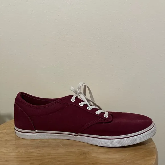 Vans Atwood Maroon Canvas Casual Sneakers Women’s 9
