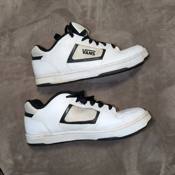 Vans Docket White/Black Leather Shoes Men's Size 10