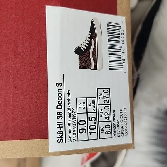 Vans Hi top 10.5 women sk8-hi 38 decons