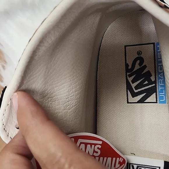 Vans Hi top 10.5 women sk8-hi 38 decons