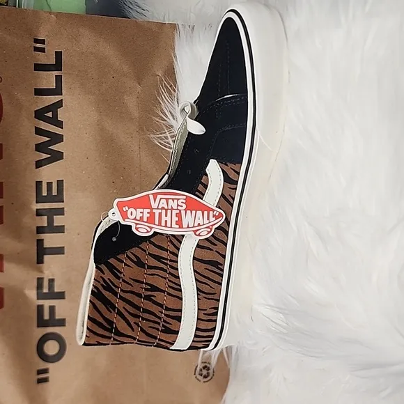 Vans Hi top 10.5 women sk8-hi 38 decons