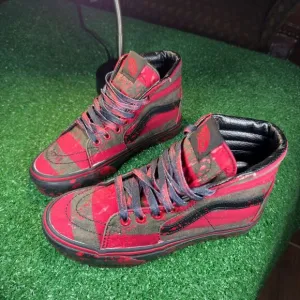 VANS HORROR SK8 X NIGHTMARE ELM STREET FREDDY CRUEGER - Women’s Sneakers - SIZE