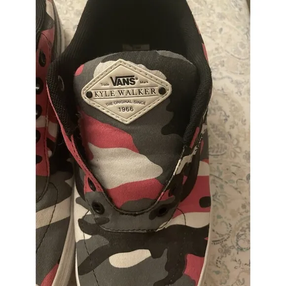 Vans Kyle Walker UltraCush Pro 721454 Pink/Black Camo Skateboard Shoes Size 9