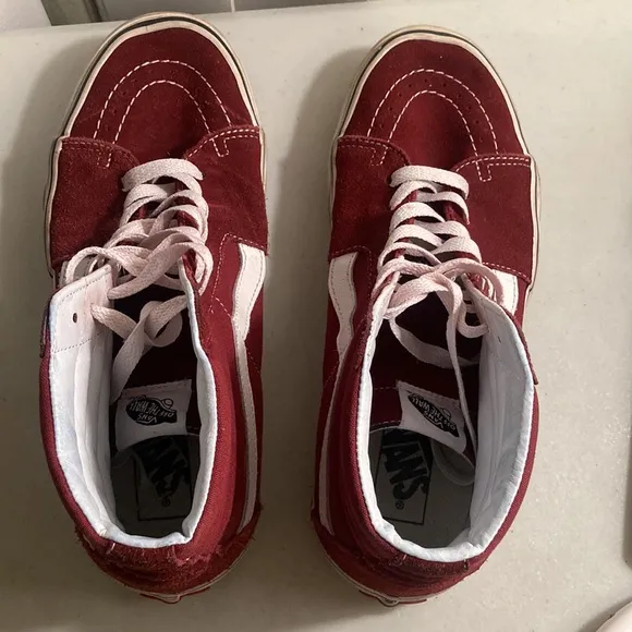 Vans off the Wall Skateboard Red Suede Leather Hitop Sneakers Men 9 Women 10.5
