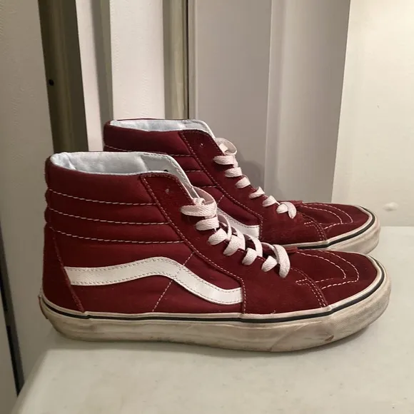 Vans off the Wall Skateboard Red Suede Leather Hitop Sneakers Men 9 Women 10.5