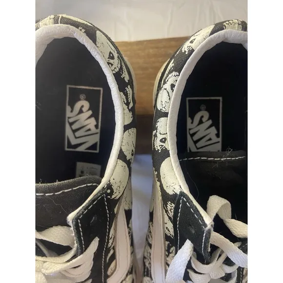 Van's Old Skool RARE Skull Black/White Skateboard Low Tops -Size M-5/W6.5-Cool
