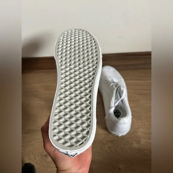 Vans Old Skool True White Sneakers