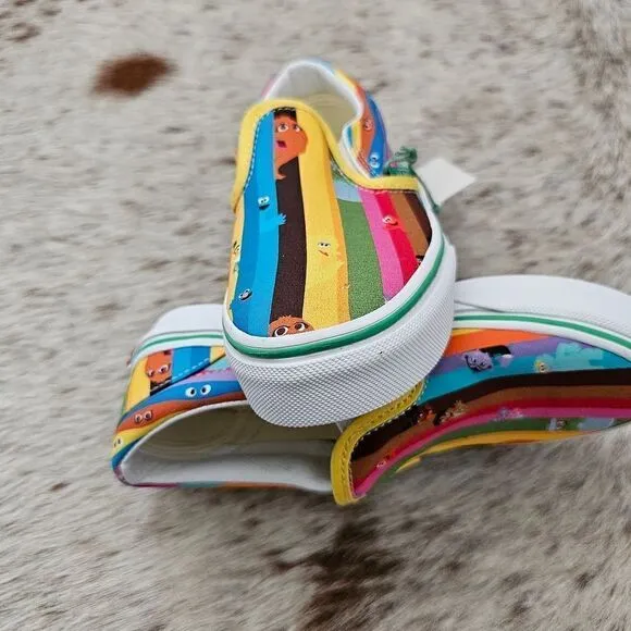 Vans Sesame Street Boys Girls Slip-on Sneakers Shoes Multicolor Size 1 NEW