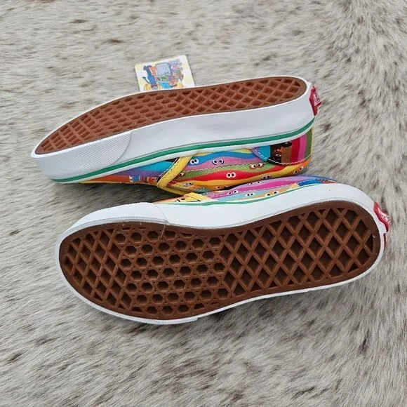 Vans Sesame Street Boys Girls Slip-on Sneakers Shoes Multicolor Size 1 NEW