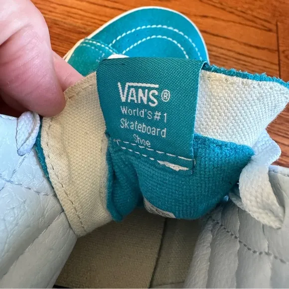 VANS - Sk8-Hi- Men’s Classic High Top Skate Shoe Sz 9 Womens / 7.5 Mens Blue