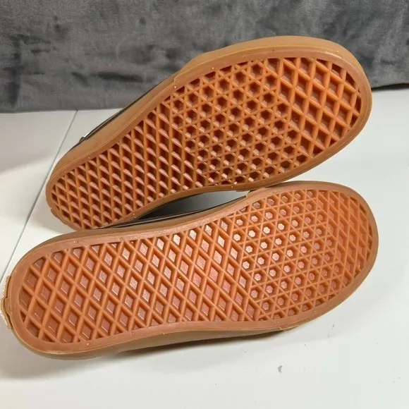 Vans Ward Low-Top Skate Sneakers Brown Gum Sole Casual Shoes Kids Size‎ 6