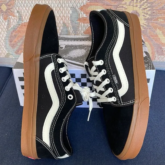Vans WMNS Chukka Low SidetripeBlack/GumVN0A5KQZB9M Snickers