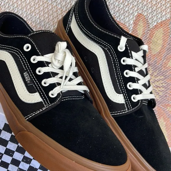 Vans WMNS Chukka Low SidetripeBlack/GumVN0A5KQZB9M Snickers