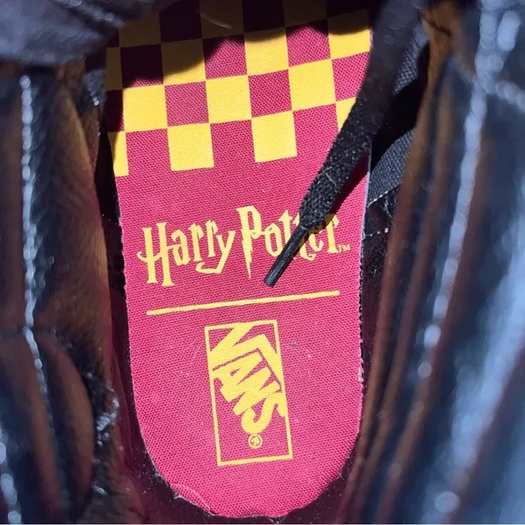 Vans x Harry Potter Gryffindor SK8-Hi Suede Sneakers Men’s 8 / Women’s 9.5