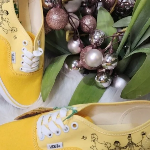 Vans x Sesame Street Authentic Shoes 'Yellow new