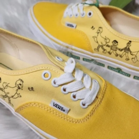 Vans x Sesame Street Authentic Womens Shoes NEW