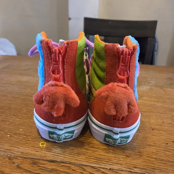 VANS X Sesame Street Hi Top Youth Sz 2 Cookie Monster Sneakers Shoes Elmo Kids