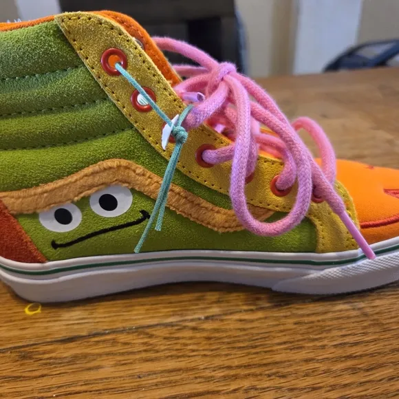 VANS X Sesame Street Hi Top Youth Sz 2 Cookie Monster Sneakers Shoes Elmo Kids