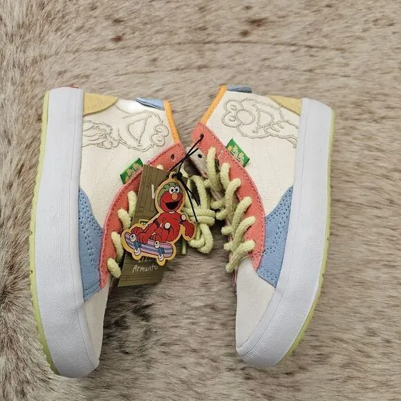 VANS x Sesame Street The Lizzie Embroidered Characters Kids Sneakers NEW