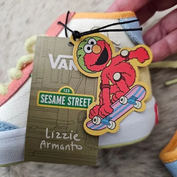 VANS x Sesame Street The Lizzie Embroidered Characters Kids Sneakers NEW
