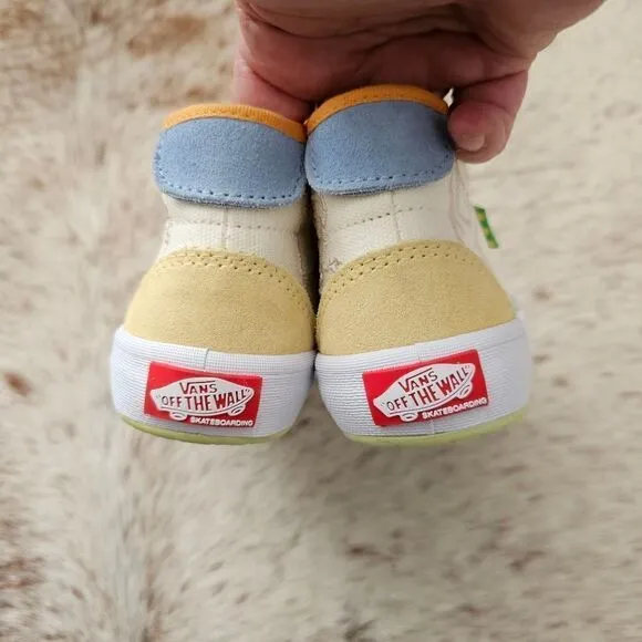 VANS x Sesame Street The Lizzie Embroidered Characters Kids Sneakers NEW