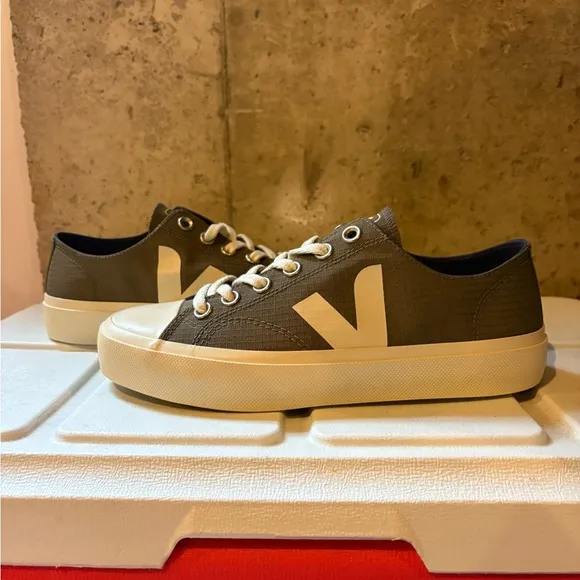 Veja Brown and White Sneakers Classic Low-Top Design