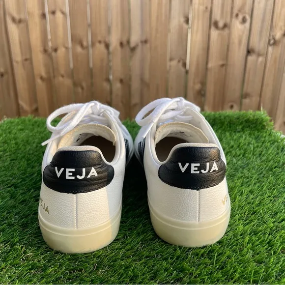 Veja Campo White/Black Leather Size 8M/9.5W