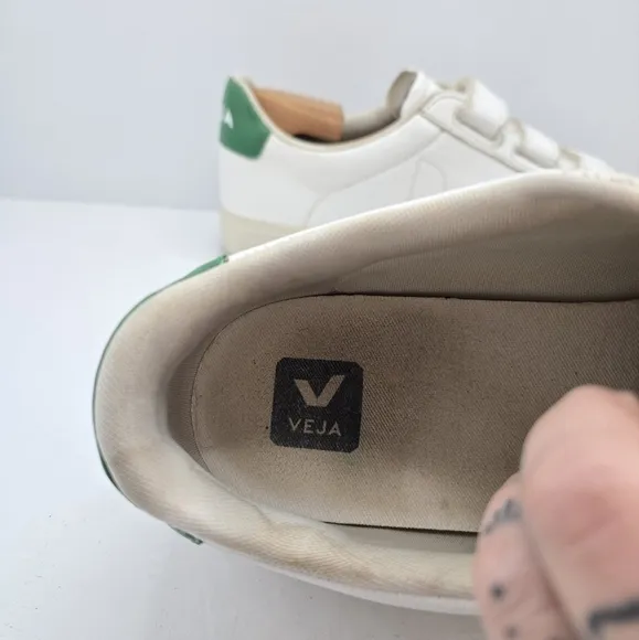 Veja | Recife white green leather tennis prep low-top sporty sneakers | WMS 9.5