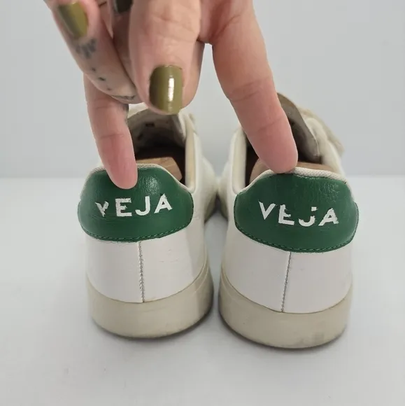 Veja | Recife white green leather tennis prep low-top sporty sneakers | WMS 9.5