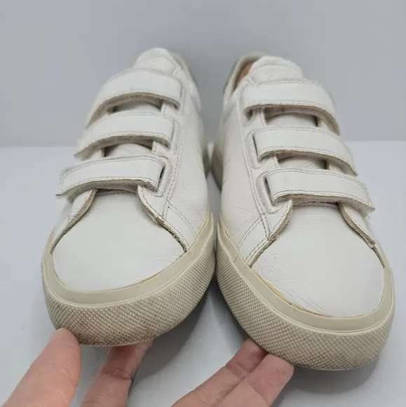 Veja | Recife white green leather tennis prep low-top sporty sneakers | WMS 9.5