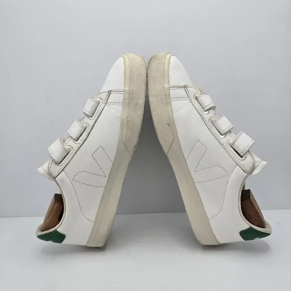 Veja | Recife white green leather tennis prep low-top sporty sneakers | WMS 9.5