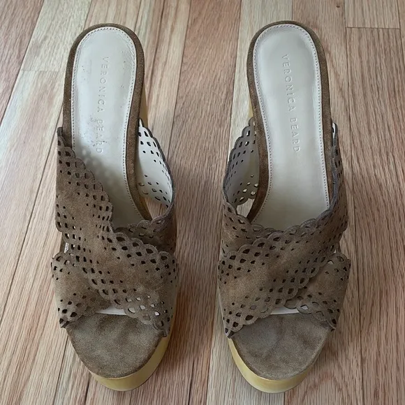 Veronica Beard Sandals Womens 9.5 Gaynor Suede Platform Mule Hazelwood Vacation
