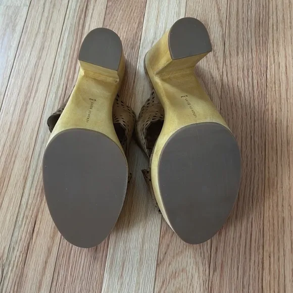 Veronica Beard Sandals Womens 9.5 Gaynor Suede Platform Mule Hazelwood Vacation