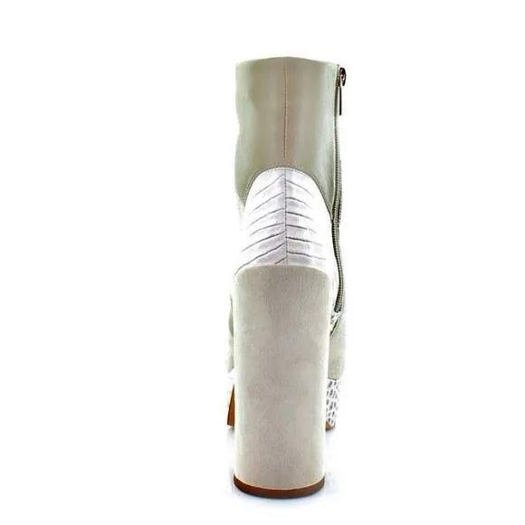 VINCE CAMUTO &quot;GILISAMA&quot; ALMOND BEIGE LEATHER BLOCK HEEL PLATFORM ANKLE BOOT🆕