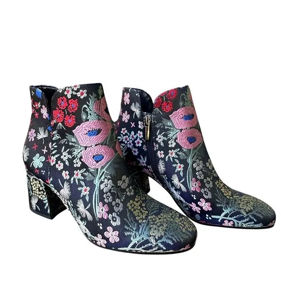 Vince Camuto Kassie 2 Luxe Ankle Boots Size 6M Festival Hippie Rock Boho NWB‎
