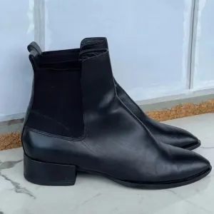 Vince leather ankle boots size 8