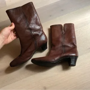 Vintage 100% Leather Elgin Sherpa Lined Boots Women’s 7