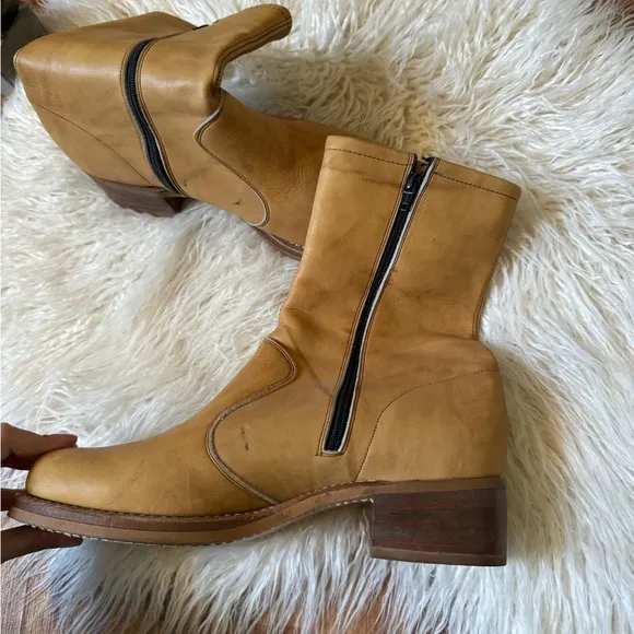 Vintage 1970s Levi’s Men’s Leather Heeled Boots