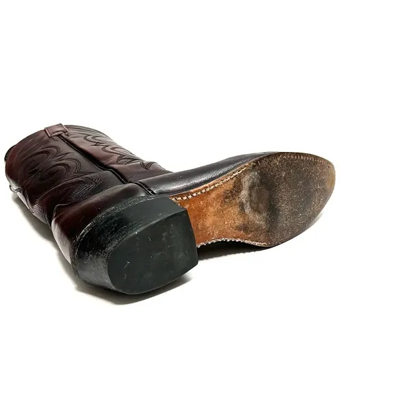 Vintage 1980s men’s oxblood leather western style cowboy boots