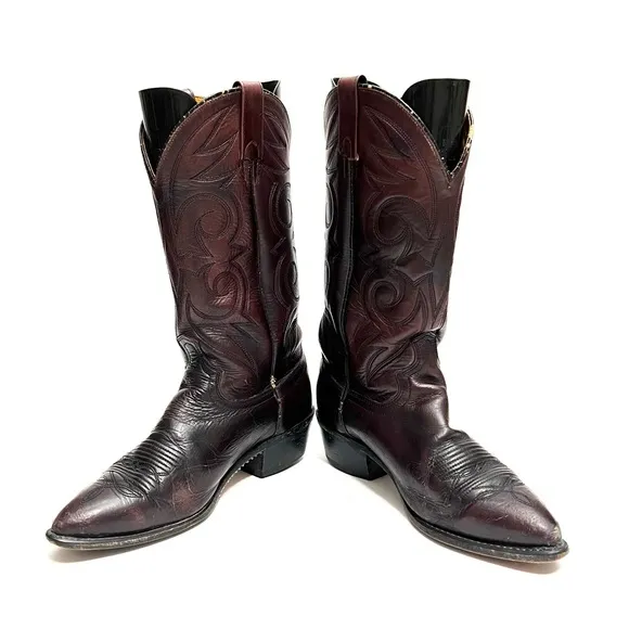 Vintage 1980s men’s oxblood leather western style cowboy boots